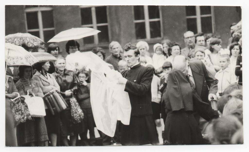 Nowa Ruda/Msza święta na stadionie/03.05.1981